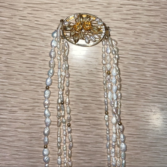 Assorted Luxury Necklaces - Picture 9 of 11